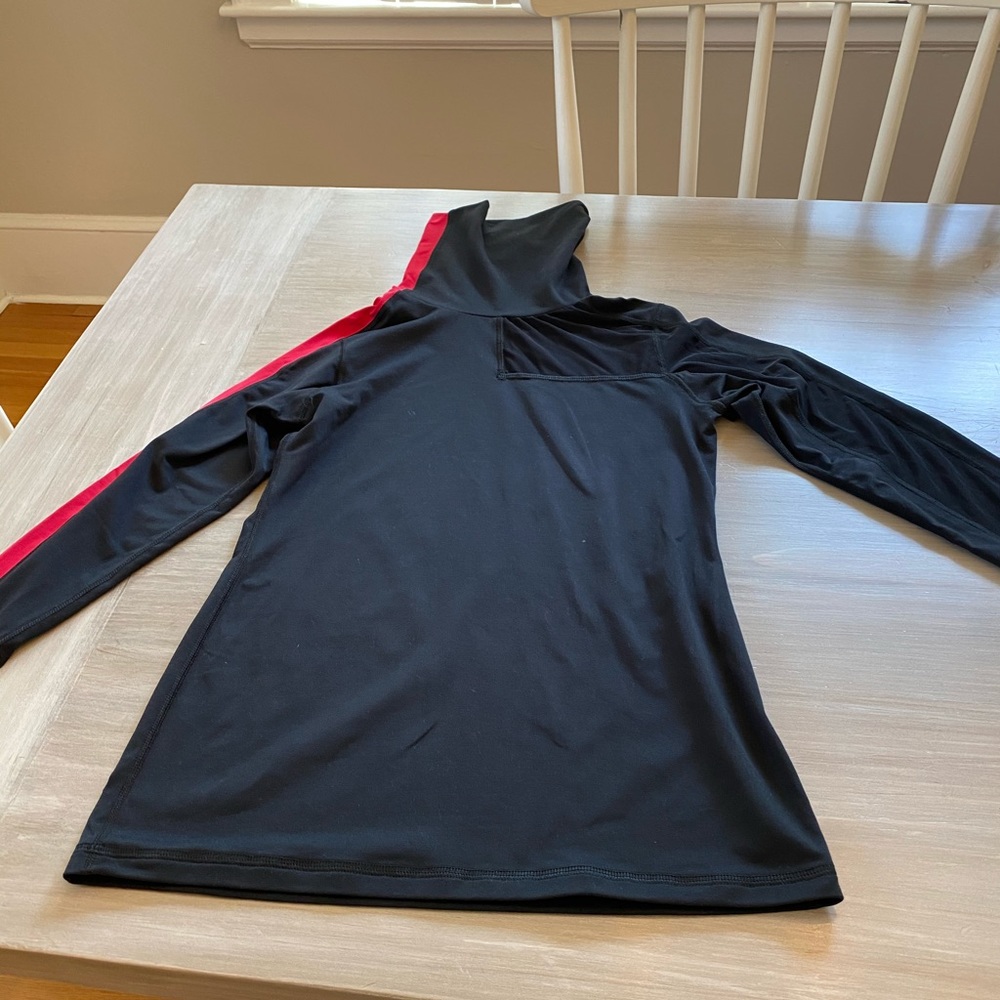 Alala Race Turtleneck in black and red S